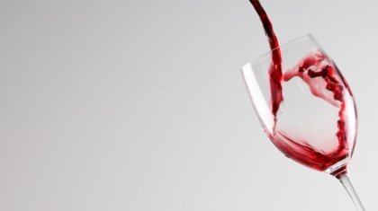 Errori comuni con il vino – cosa evitare per gustarlo al meglio